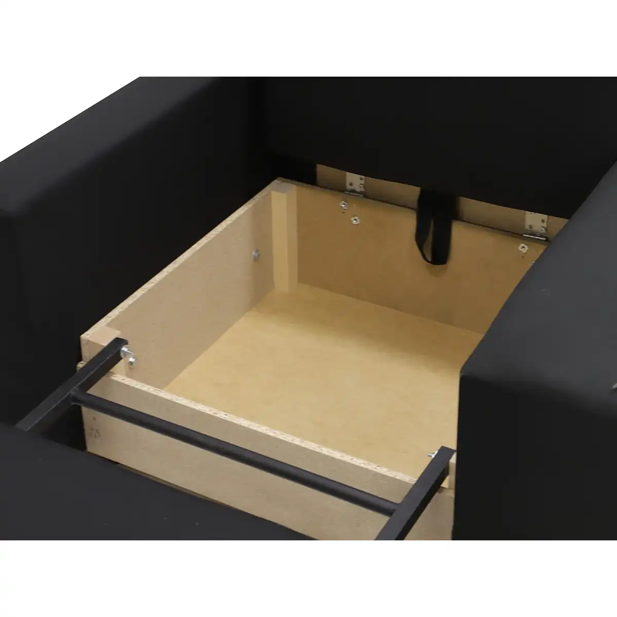 F-DETAILS-DAKOTA-MUR-14